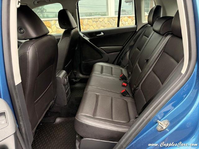 Photo of 2017 Pacific Blue Volkswagen Tiguan