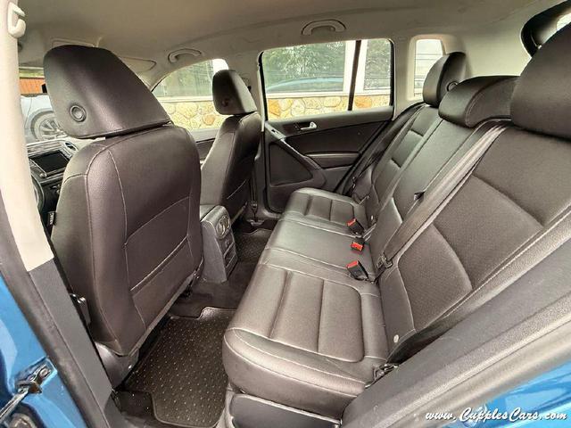 Photo of 2017 Pacific Blue Volkswagen Tiguan