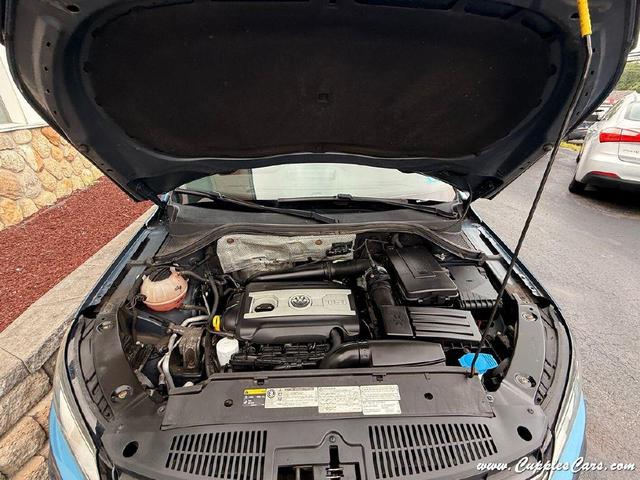 Photo of 2017 Pacific Blue Volkswagen Tiguan