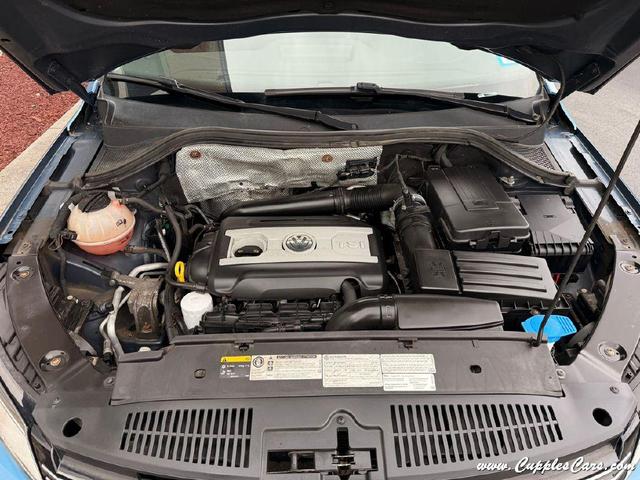 Photo of 2017 Pacific Blue Volkswagen Tiguan