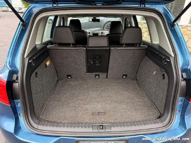 Photo of 2017 Pacific Blue Volkswagen Tiguan