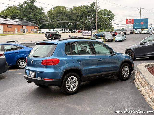 Photo of 2017 Pacific Blue Volkswagen Tiguan