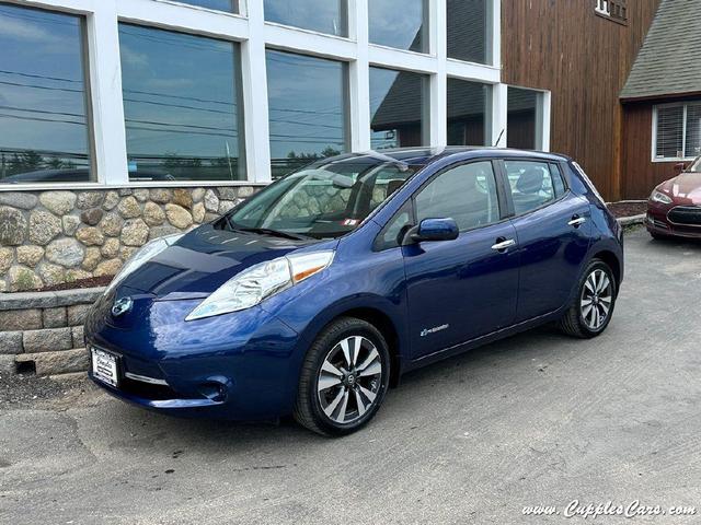 Photo of 2016 Gray Nissan Leaf