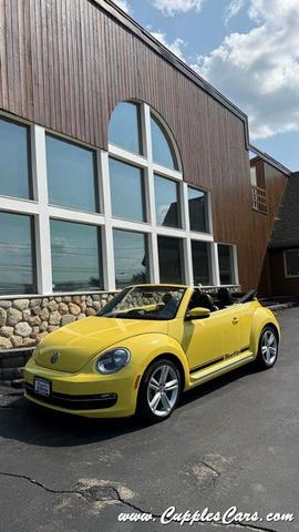 Photo of 2014 Yellow Volkswagen Beetle