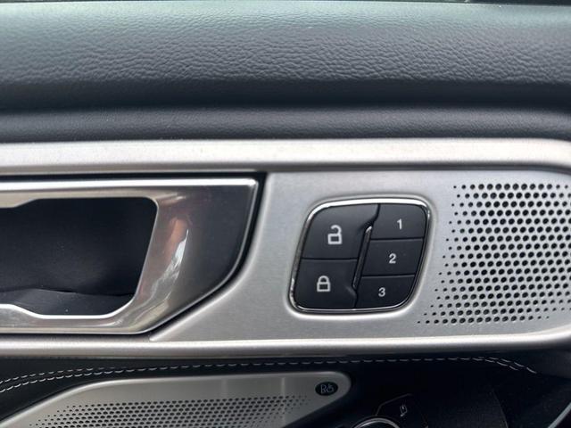 Photo of 2022 Stone Blue Metallic Ford Explorer