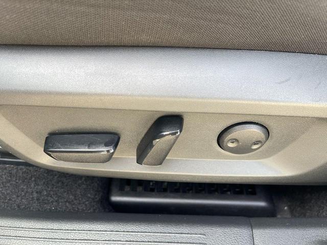 Photo of 2023 Black Nissan Rogue