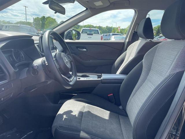 Photo of 2023 Black Nissan Rogue