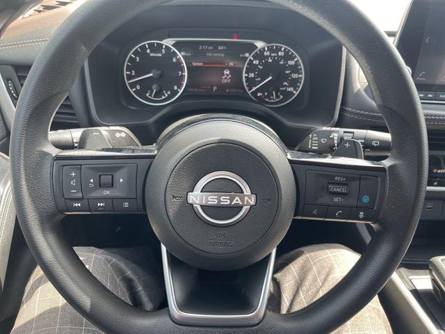 Photo of 2023 Black Nissan Rogue