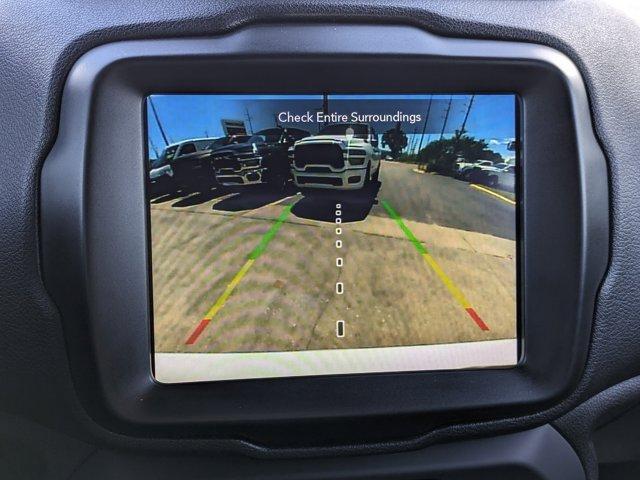 Photo of 2022 Alpine White Clearcoat Jeep Renegade
