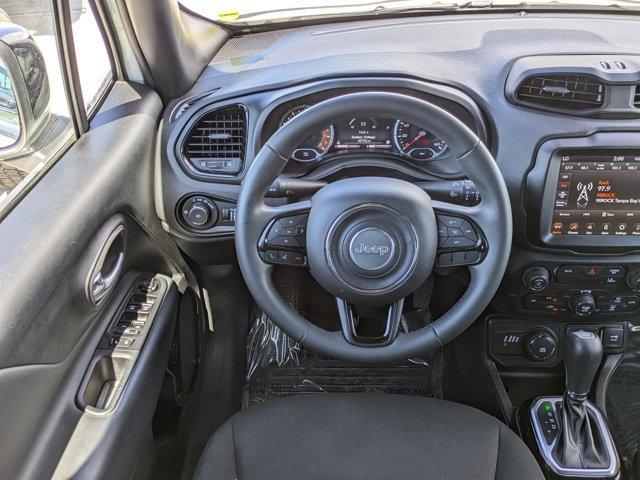 Photo of 2022 Alpine White Clearcoat Jeep Renegade