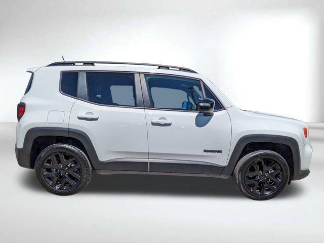 Photo of 2022 Alpine White Clearcoat Jeep Renegade