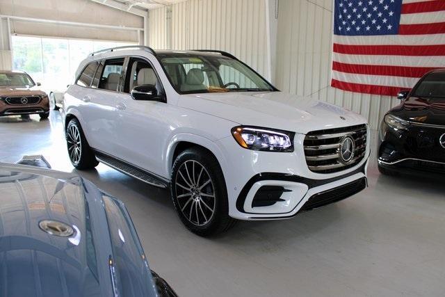 Photo of 2024 Polar White Mercedes-Benz GLS 580