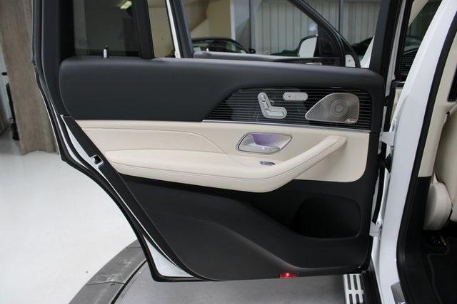 Photo of 2024 Polar White Mercedes-Benz GLS 580