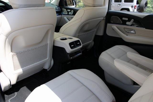 Photo of 2024 Polar White Mercedes-Benz GLS 580