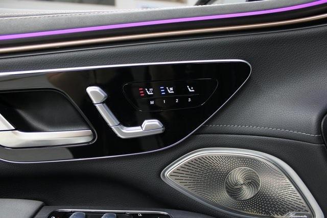 Photo of 2023 Obsidian Black Metallic Mercedes-Benz EQS 580
