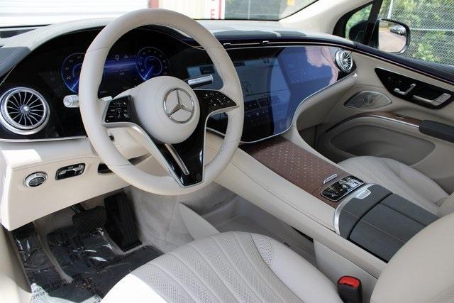 Photo of 2024 Emerald Green Metallic Mercedes-Benz EQS 450
