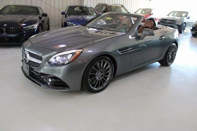 Photo of 2018 Selenite Gray Metallic Mercedes-Benz SLC 300