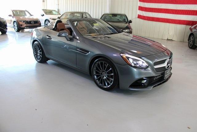 Photo of 2018 Selenite Gray Metallic Mercedes-Benz SLC 300