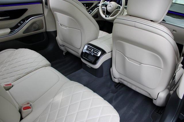 Photo of 2023 Nautical Blue Metallic Mercedes-Benz S-Class