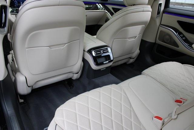 Photo of 2023 Nautical Blue Metallic Mercedes-Benz S-Class