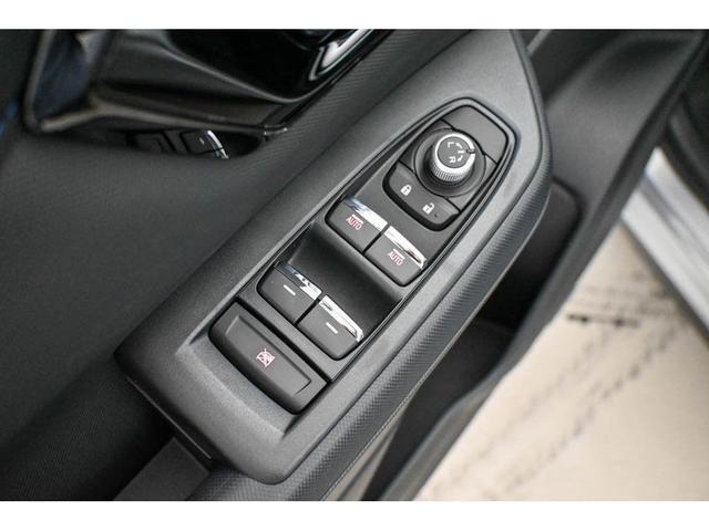 Photo of 2025 Ice Silver Metallic Subaru Forester Hybrid