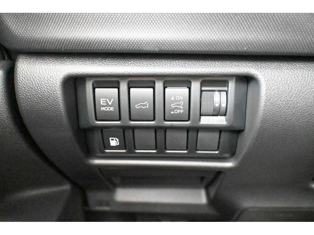 Photo of 2025 Ice Silver Metallic Subaru Forester Hybrid
