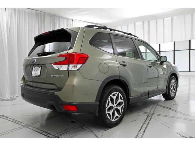 Photo of 2019 Jasper Green Metallic Subaru Forester