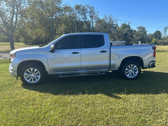 Photo of 2022 Silver Ice Metallic Chevrolet Silverado 1500