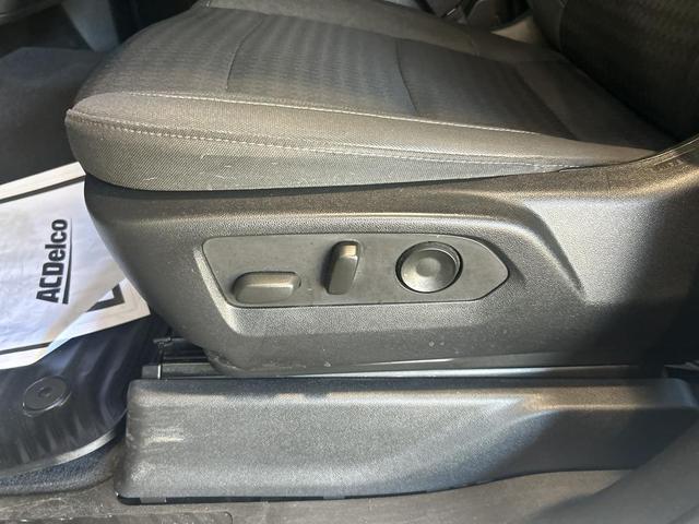 Photo of 2022 Silver Ice Metallic Chevrolet Silverado 1500