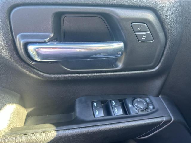 Photo of 2022 Silver Ice Metallic Chevrolet Silverado 1500