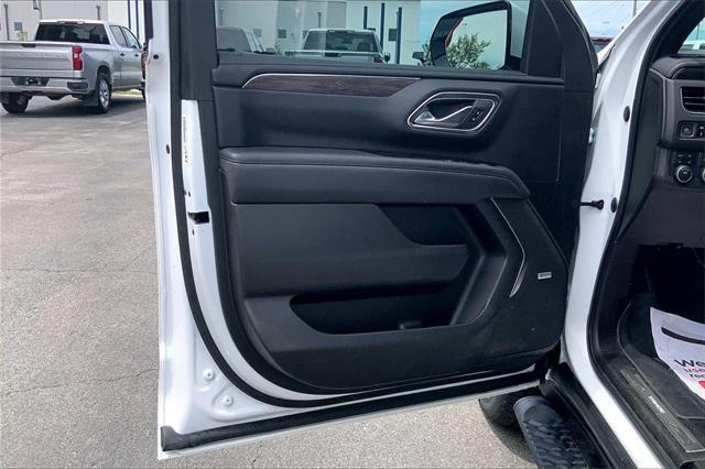 Photo of 2023 Summit White Chevrolet Tahoe