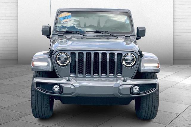 Photo of 2022 Sting Gray Clearcoat Jeep Gladiator