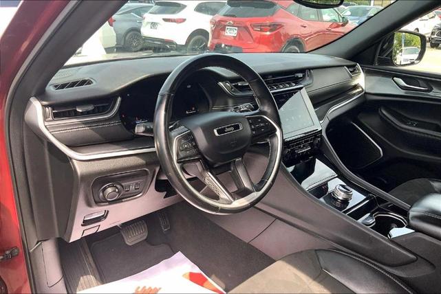 Photo of 2021 Velvet Red Pearlcoat Jeep Grand Cherokee L