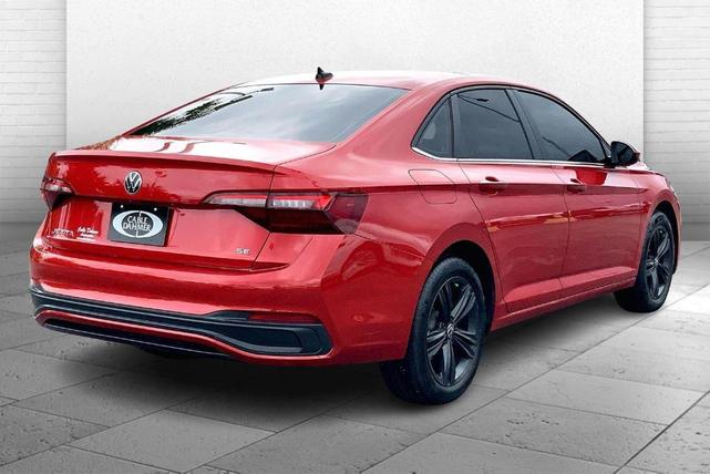 Photo of 2024 Kings Red Volkswagen Jetta