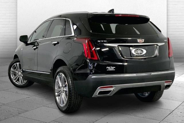 Photo of 2025 Stellar Black Metallic Cadillac XT5