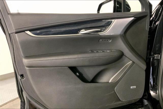 Photo of 2025 Stellar Black Metallic Cadillac XT5