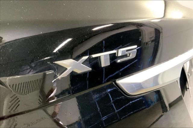 Photo of 2025 Stellar Black Metallic Cadillac XT5