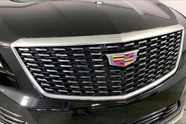 Photo of 2025 Stellar Black Metallic Cadillac XT5
