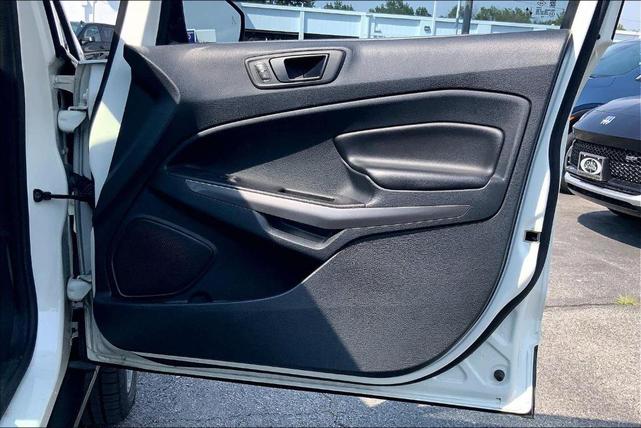 Photo of 2020 Diamond White Ford EcoSport