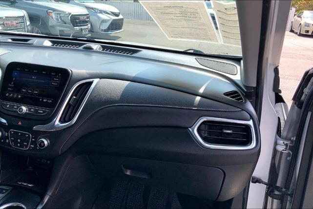 Photo of 2020 Silver Ice Metallic Chevrolet Equinox