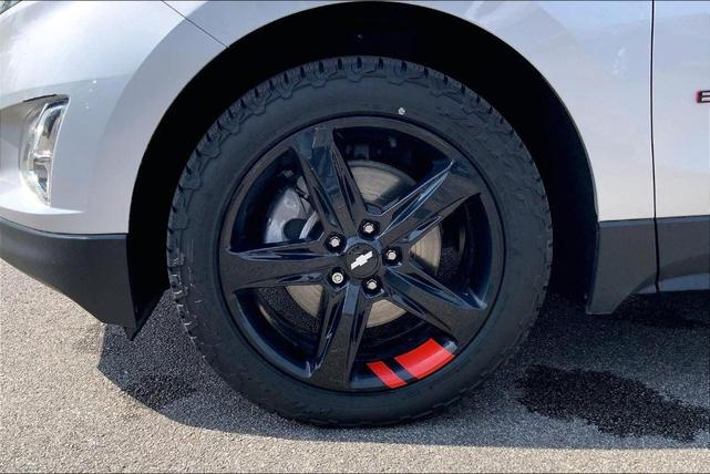 Photo of 2020 Silver Ice Metallic Chevrolet Equinox