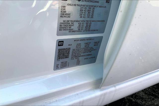 Photo of 2025 Summit White GMC Sierra 1500