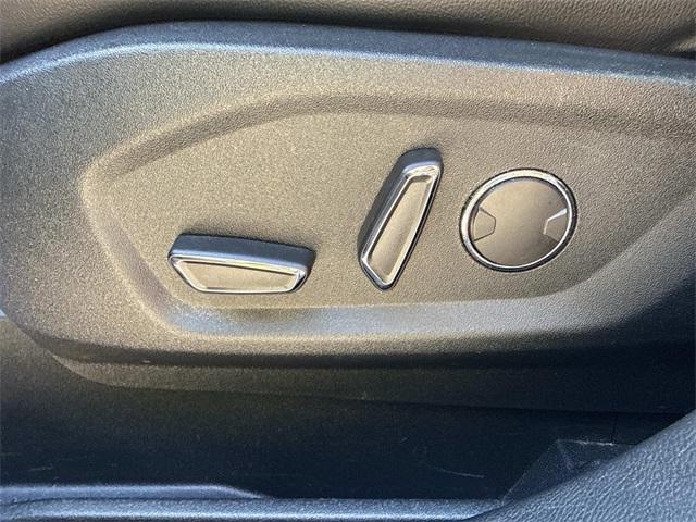 Photo of 2019 Ford Performance Blue Metallic Ford Edge