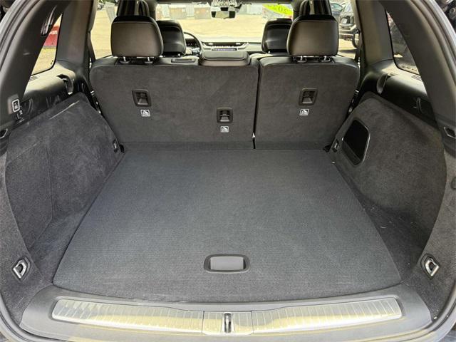 Photo of 2024 Diamond Black Crystal Pearlcoat Jeep Grand Cherokee 4xe