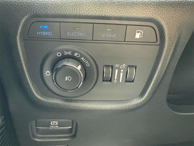 Photo of 2024 Diamond Black Crystal Pearlcoat Jeep Grand Cherokee 4xe