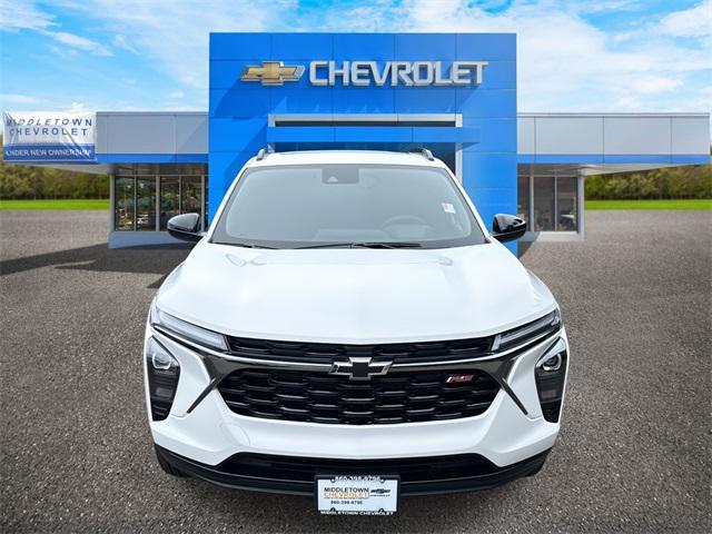 Photo of 2025 Summit White Chevrolet Trax