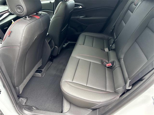 Photo of 2025 Summit White Chevrolet Trax
