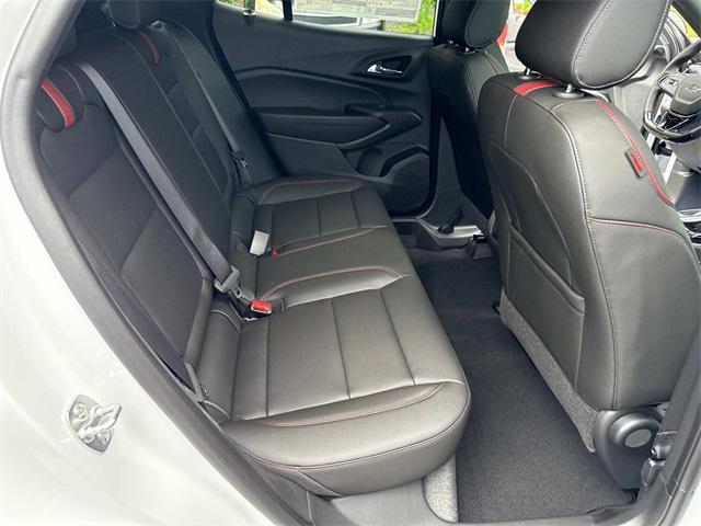 Photo of 2025 Summit White Chevrolet Trax