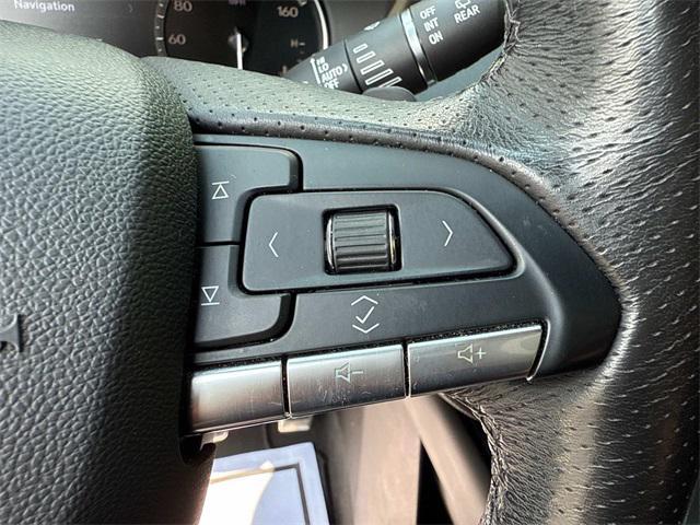 Photo of 2020 Crystal White Tricoat Cadillac XT4