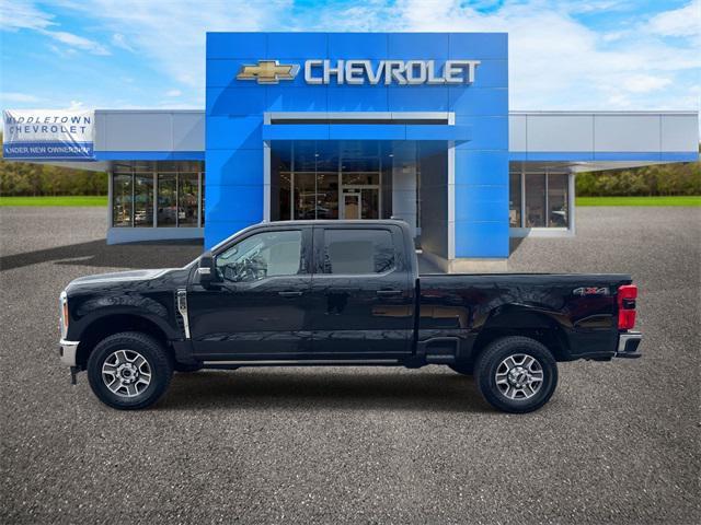 Photo of 2023 Agate Black Metallic Ford F-250